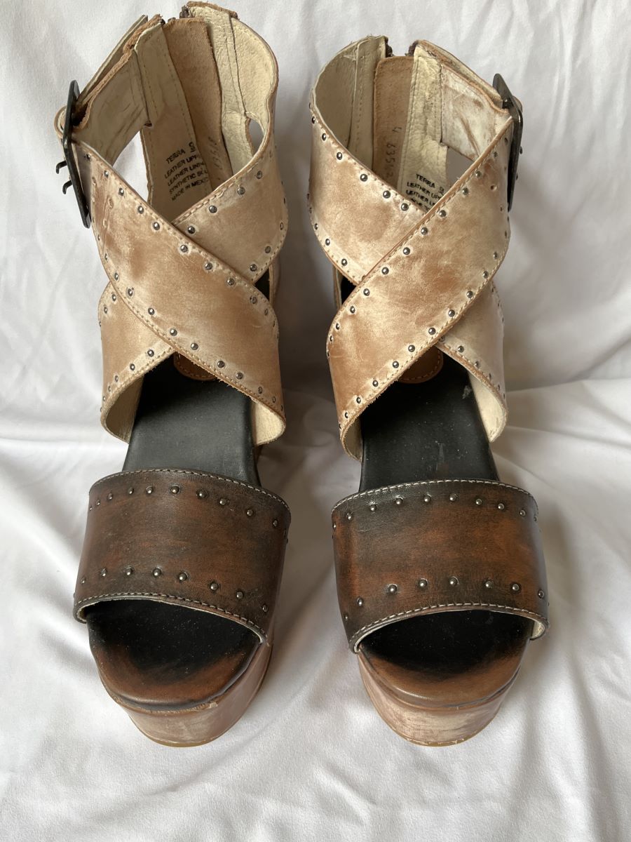 Freebird Size 9 Terra Brown Wedge Sandals