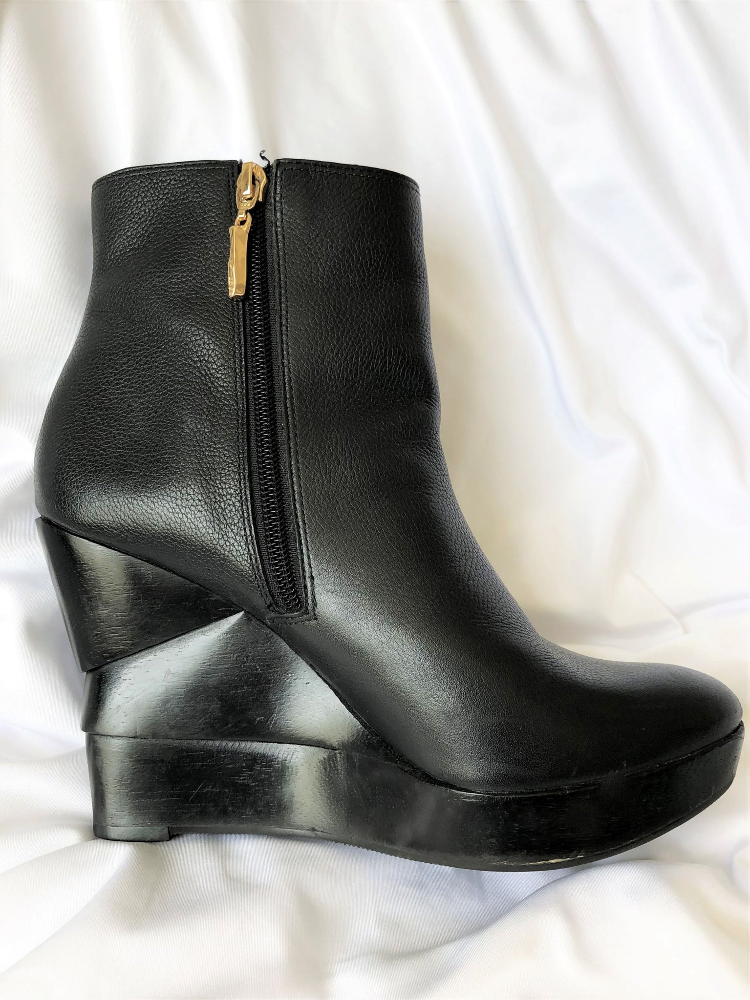 Diane von Furstenberg Size 7.5 Black Opalista Leather Platform Boots