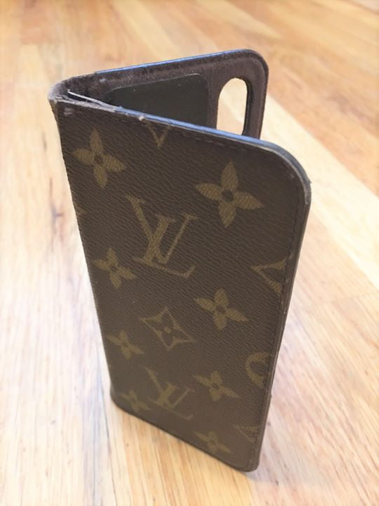 Louis Vuitton Burgundy Epi leather iPhone X case For Sale at 1stDibs