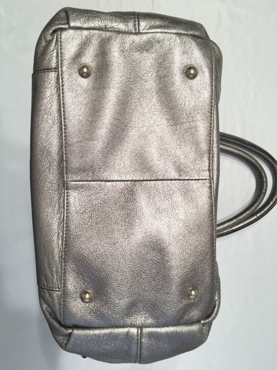 b. makowsky | Bags | B Makowsky Silver Metallic Leather Crossbody Bag Purse  Td | Poshmark